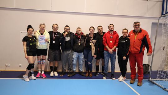 Gm. Leśniowice. Zbierali "Paczuszki dla Maluszków". Charytatywny turniej siatkówki [GALERIA ZDJĘĆ]