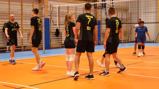 Gm. Leśniowice. Zbierali "Paczuszki dla Maluszków". Charytatywny turniej siatkówki [GALERIA ZDJĘĆ]