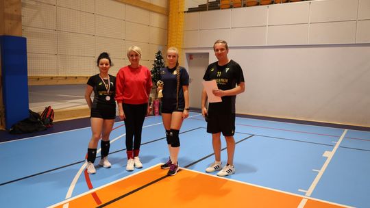 Gm. Leśniowice. Zbierali "Paczuszki dla Maluszków". Charytatywny turniej siatkówki [GALERIA ZDJĘĆ]