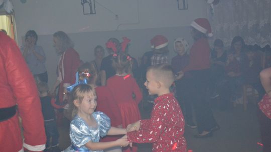 Mikołajki w Centrum Społeczno - Kulturalnym w Gorzkowie [GALERIA ZDJĘĆ]