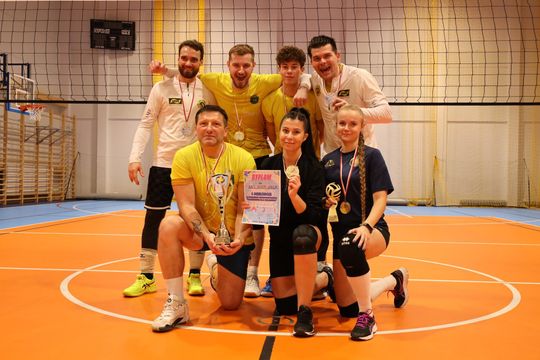 Gm. Leśniowice. Zbierali "Paczuszki dla Maluszków". Charytatywny turniej siatkówki [GALERIA ZDJĘĆ]