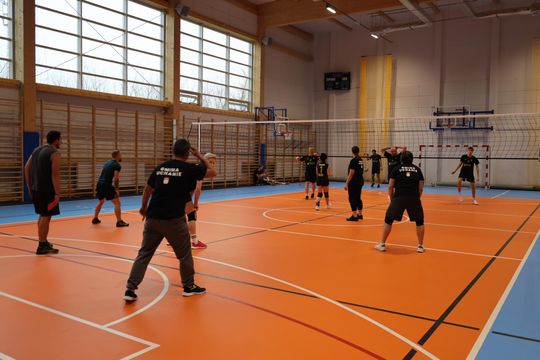 Gm. Leśniowice. Zbierali "Paczuszki dla Maluszków". Charytatywny turniej siatkówki [GALERIA ZDJĘĆ]