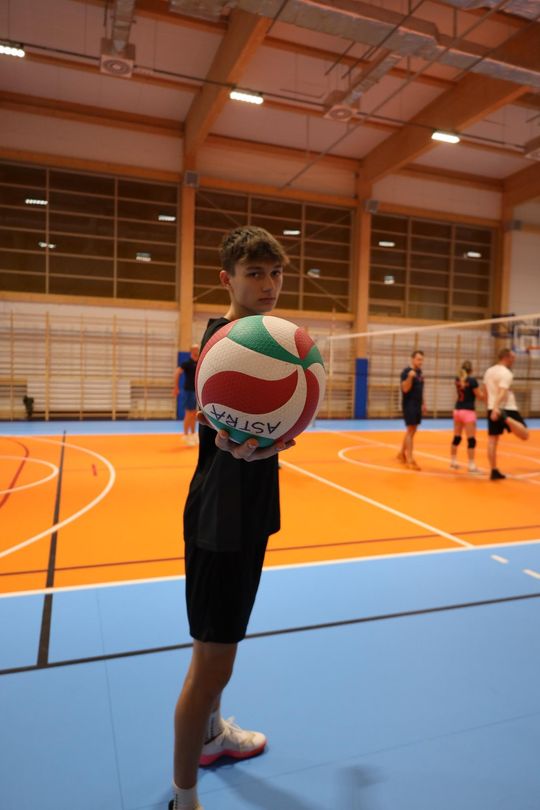 Gm. Leśniowice. Zbierali "Paczuszki dla Maluszków". Charytatywny turniej siatkówki [GALERIA ZDJĘĆ]