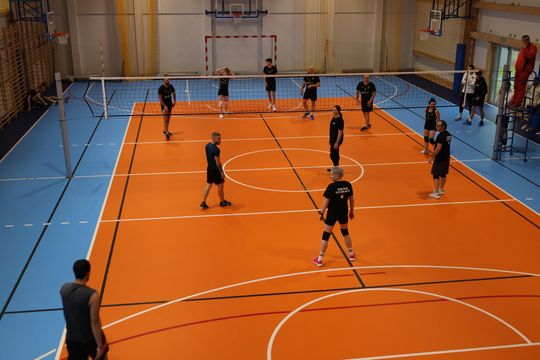 Gm. Leśniowice. Zbierali "Paczuszki dla Maluszków". Charytatywny turniej siatkówki [GALERIA ZDJĘĆ]