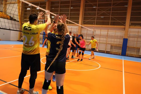 Gm. Leśniowice. Zbierali "Paczuszki dla Maluszków". Charytatywny turniej siatkówki [GALERIA ZDJĘĆ]