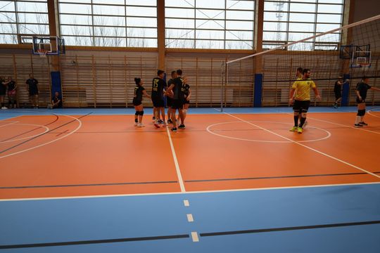 Gm. Leśniowice. Zbierali "Paczuszki dla Maluszków". Charytatywny turniej siatkówki [GALERIA ZDJĘĆ]