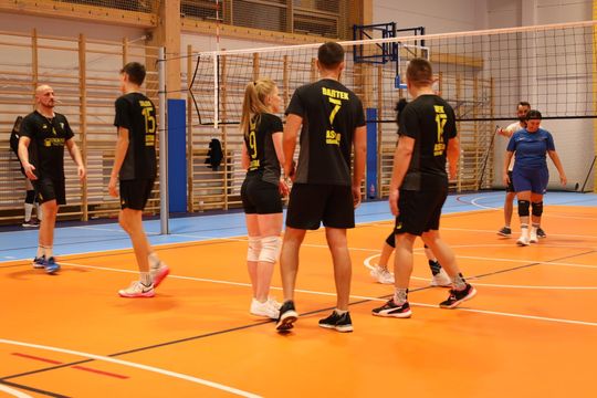 Gm. Leśniowice. Zbierali "Paczuszki dla Maluszków". Charytatywny turniej siatkówki [GALERIA ZDJĘĆ]