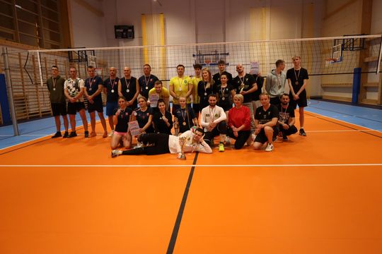 Gm. Leśniowice. Zbierali "Paczuszki dla Maluszków". Charytatywny turniej siatkówki [GALERIA ZDJĘĆ]