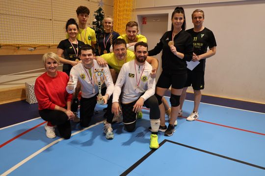 Gm. Leśniowice. Zbierali "Paczuszki dla Maluszków". Charytatywny turniej siatkówki [GALERIA ZDJĘĆ]