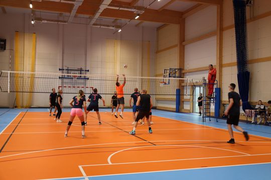 Gm. Leśniowice. Zbierali "Paczuszki dla Maluszków". Charytatywny turniej siatkówki [GALERIA ZDJĘĆ]