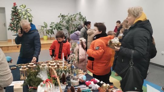 Gm. Ruda Huta. Kiermasz bożonarodzeniowy w Gminnym Ośrodku Kultury w Rudzie Hucie [GALERIA ZDJĘĆ]