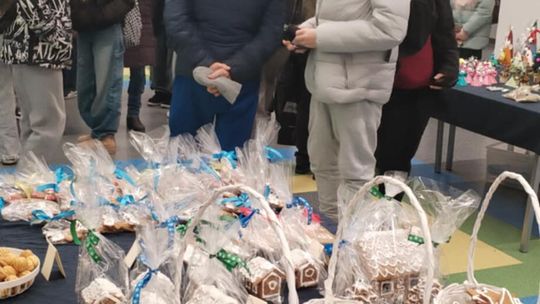 Gm. Ruda Huta. Kiermasz bożonarodzeniowy w Gminnym Ośrodku Kultury w Rudzie Hucie [GALERIA ZDJĘĆ]