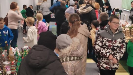 Gm. Ruda Huta. Kiermasz bożonarodzeniowy w Gminnym Ośrodku Kultury w Rudzie Hucie [GALERIA ZDJĘĆ]