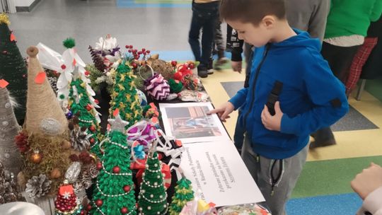 Gm. Ruda Huta. Kiermasz bożonarodzeniowy w Gminnym Ośrodku Kultury w Rudzie Hucie [GALERIA ZDJĘĆ]