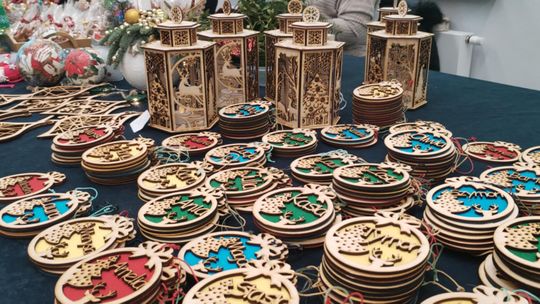 Gm. Ruda Huta. Kiermasz bożonarodzeniowy w Gminnym Ośrodku Kultury w Rudzie Hucie [GALERIA ZDJĘĆ]