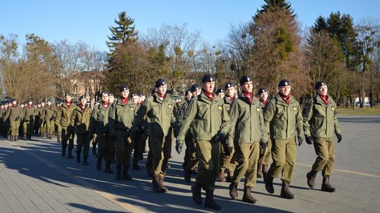 Święta 19 Dywizjonu Artylerii Samobieżnej oraz ślubowania klas Oddziału Przygotowania Wojskowego [GALERIA ZDJĘĆ]