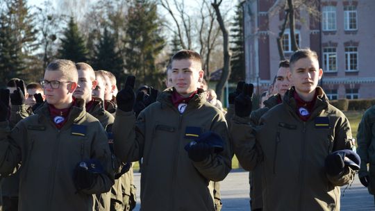Święta 19 Dywizjonu Artylerii Samobieżnej oraz ślubowania klas Oddziału Przygotowania Wojskowego [GALERIA ZDJĘĆ]