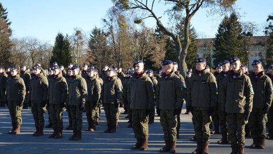 Święta 19 Dywizjonu Artylerii Samobieżnej oraz ślubowania klas Oddziału Przygotowania Wojskowego [GALERIA ZDJĘĆ]