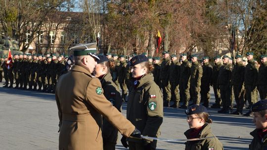 Święta 19 Dywizjonu Artylerii Samobieżnej oraz ślubowania klas Oddziału Przygotowania Wojskowego [GALERIA ZDJĘĆ]