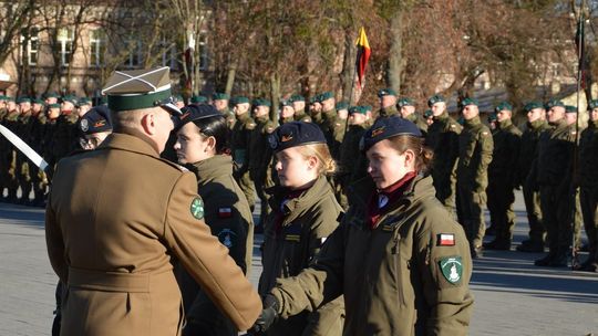 Święta 19 Dywizjonu Artylerii Samobieżnej oraz ślubowania klas Oddziału Przygotowania Wojskowego [GALERIA ZDJĘĆ]