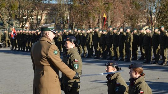 Święta 19 Dywizjonu Artylerii Samobieżnej oraz ślubowania klas Oddziału Przygotowania Wojskowego [GALERIA ZDJĘĆ]