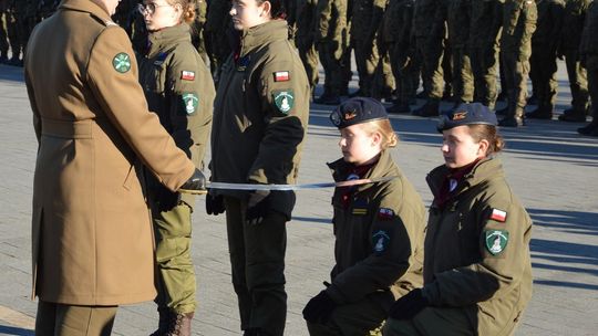 Święta 19 Dywizjonu Artylerii Samobieżnej oraz ślubowania klas Oddziału Przygotowania Wojskowego [GALERIA ZDJĘĆ]