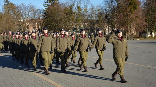 Święta 19 Dywizjonu Artylerii Samobieżnej oraz ślubowania klas Oddziału Przygotowania Wojskowego [GALERIA ZDJĘĆ]
