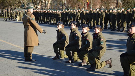 Święta 19 Dywizjonu Artylerii Samobieżnej oraz ślubowania klas Oddziału Przygotowania Wojskowego [GALERIA ZDJĘĆ]