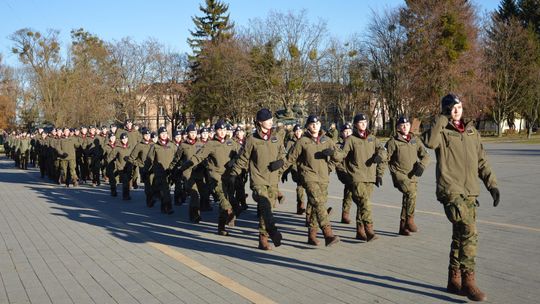 Święta 19 Dywizjonu Artylerii Samobieżnej oraz ślubowania klas Oddziału Przygotowania Wojskowego [GALERIA ZDJĘĆ]