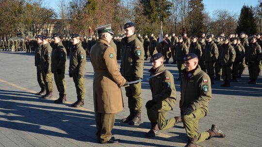Święta 19 Dywizjonu Artylerii Samobieżnej oraz ślubowania klas Oddziału Przygotowania Wojskowego [GALERIA ZDJĘĆ]
