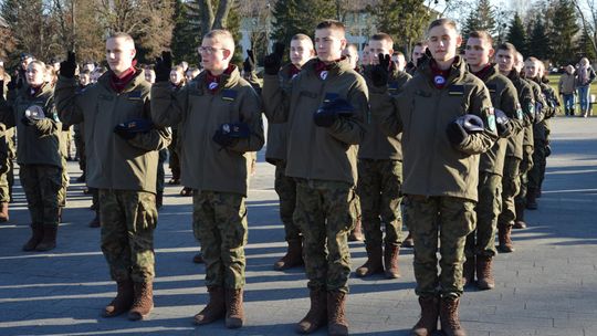 Święta 19 Dywizjonu Artylerii Samobieżnej oraz ślubowania klas Oddziału Przygotowania Wojskowego [GALERIA ZDJĘĆ]