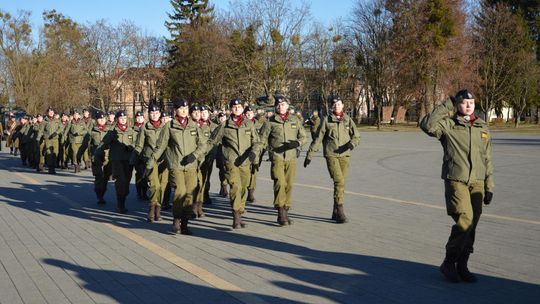 Święta 19 Dywizjonu Artylerii Samobieżnej oraz ślubowania klas Oddziału Przygotowania Wojskowego [GALERIA ZDJĘĆ]