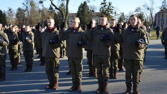 Święta 19 Dywizjonu Artylerii Samobieżnej oraz ślubowania klas Oddziału Przygotowania Wojskowego [GALERIA ZDJĘĆ]