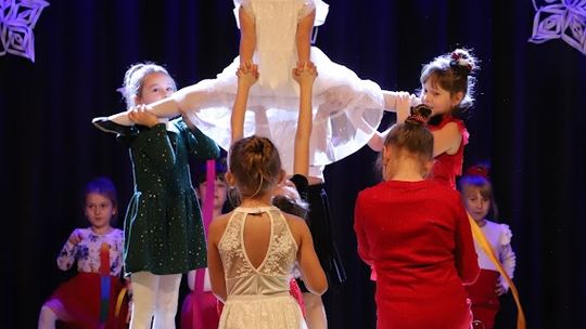 Tak cudnie tańczą w Hańsku. Taneczne mikołajki [GALERIA ZDJĘĆ]