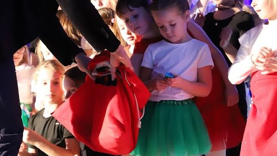 Tak cudnie tańczą w Hańsku. Taneczne mikołajki [GALERIA ZDJĘĆ]