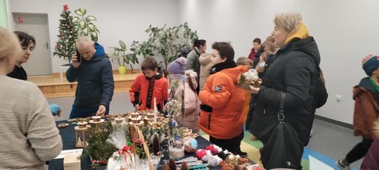 Gm. Ruda Huta. Kiermasz bożonarodzeniowy w Gminnym Ośrodku Kultury w Rudzie Hucie [GALERIA ZDJĘĆ]