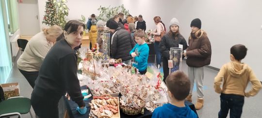 Gm. Ruda Huta. Kiermasz bożonarodzeniowy w Gminnym Ośrodku Kultury w Rudzie Hucie [GALERIA ZDJĘĆ]