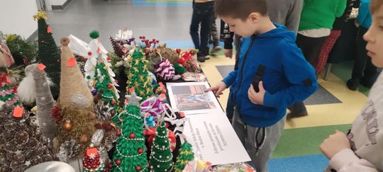 Gm. Ruda Huta. Kiermasz bożonarodzeniowy w Gminnym Ośrodku Kultury w Rudzie Hucie [GALERIA ZDJĘĆ]