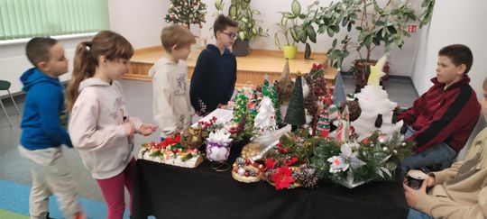 Gm. Ruda Huta. Kiermasz bożonarodzeniowy w Gminnym Ośrodku Kultury w Rudzie Hucie [GALERIA ZDJĘĆ]