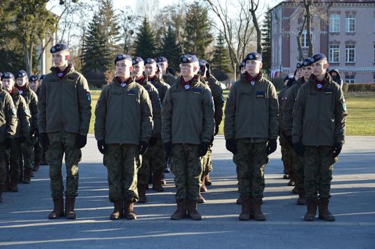 Święta 19 Dywizjonu Artylerii Samobieżnej oraz ślubowania klas Oddziału Przygotowania Wojskowego [GALERIA ZDJĘĆ]