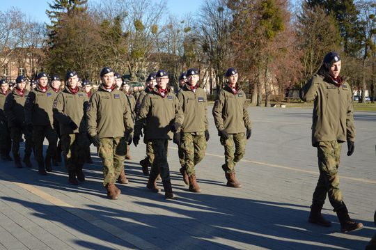 Święta 19 Dywizjonu Artylerii Samobieżnej oraz ślubowania klas Oddziału Przygotowania Wojskowego [GALERIA ZDJĘĆ]