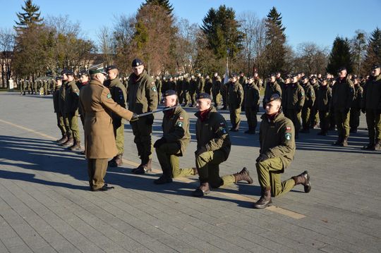 Święta 19 Dywizjonu Artylerii Samobieżnej oraz ślubowania klas Oddziału Przygotowania Wojskowego [GALERIA ZDJĘĆ]