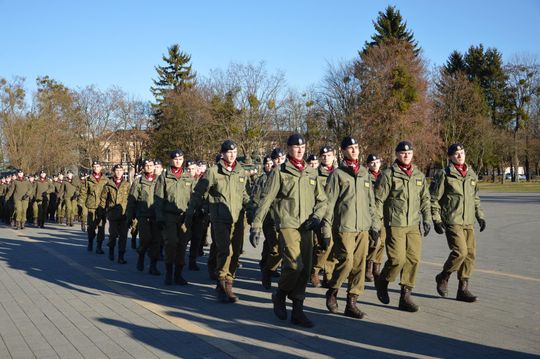 Święta 19 Dywizjonu Artylerii Samobieżnej oraz ślubowania klas Oddziału Przygotowania Wojskowego [GALERIA ZDJĘĆ]