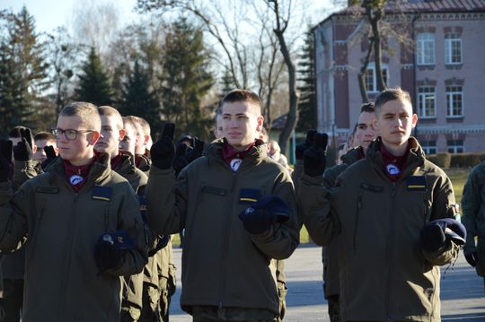 Święta 19 Dywizjonu Artylerii Samobieżnej oraz ślubowania klas Oddziału Przygotowania Wojskowego [GALERIA ZDJĘĆ]