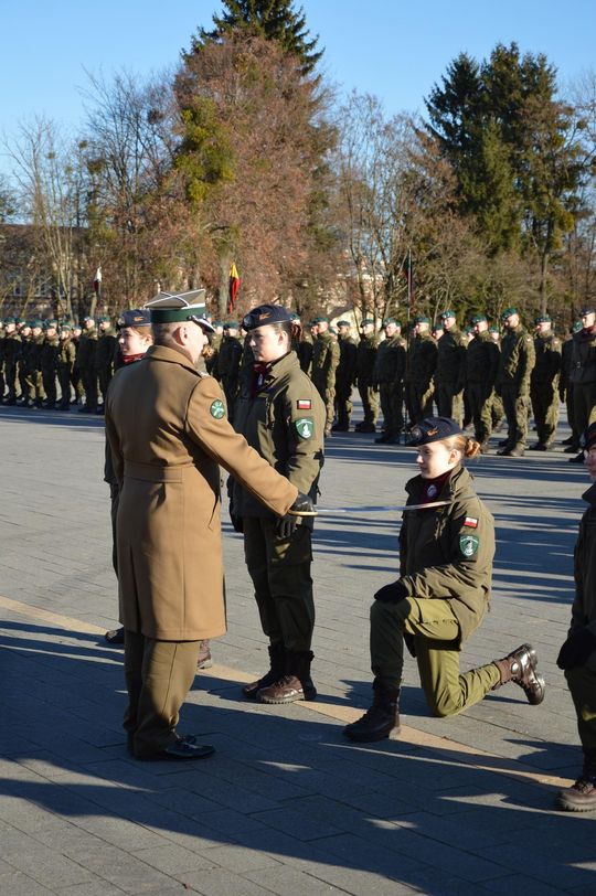 Święta 19 Dywizjonu Artylerii Samobieżnej oraz ślubowania klas Oddziału Przygotowania Wojskowego [GALERIA ZDJĘĆ]