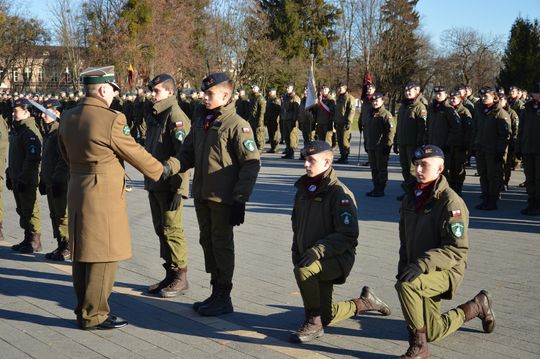 Święta 19 Dywizjonu Artylerii Samobieżnej oraz ślubowania klas Oddziału Przygotowania Wojskowego [GALERIA ZDJĘĆ]