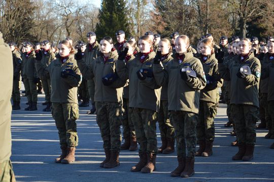 Święta 19 Dywizjonu Artylerii Samobieżnej oraz ślubowania klas Oddziału Przygotowania Wojskowego [GALERIA ZDJĘĆ]
