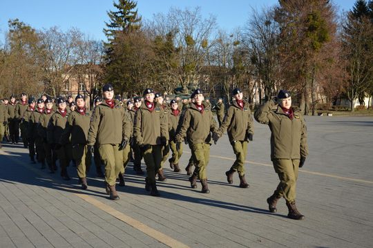 Święta 19 Dywizjonu Artylerii Samobieżnej oraz ślubowania klas Oddziału Przygotowania Wojskowego [GALERIA ZDJĘĆ]