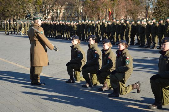 Święta 19 Dywizjonu Artylerii Samobieżnej oraz ślubowania klas Oddziału Przygotowania Wojskowego [GALERIA ZDJĘĆ]
