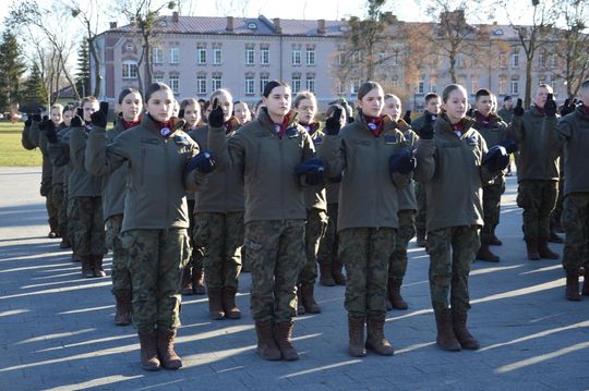 Święta 19 Dywizjonu Artylerii Samobieżnej oraz ślubowania klas Oddziału Przygotowania Wojskowego [GALERIA ZDJĘĆ]